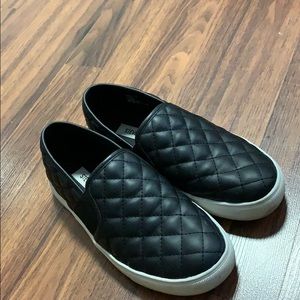 Steve Madden slip ons